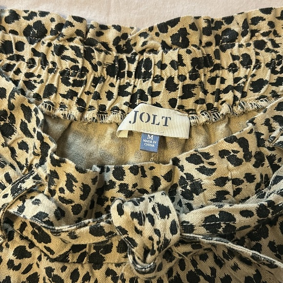 Jolt leopard print shorts. Size Medium - Picture 2 of 8